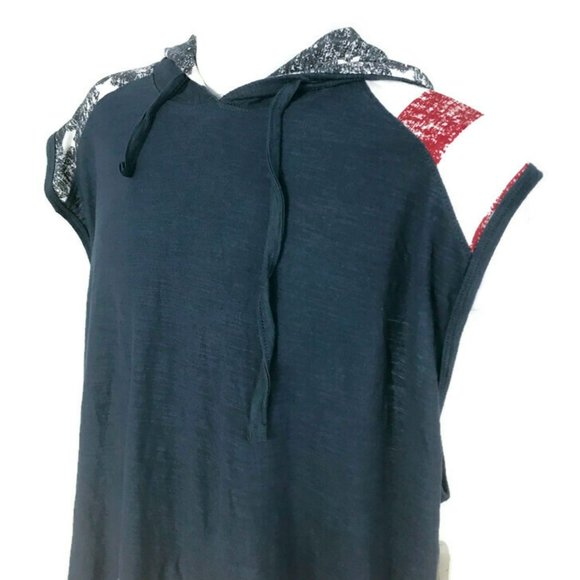 Quilted Giraffe Other - Quilted Giraffe American Flag Design 100 % Cotton Hooded Tank Size XXL